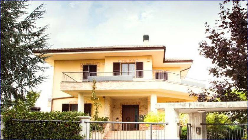 Haus kaufen Montegranaro max 92e3lvgehfy5