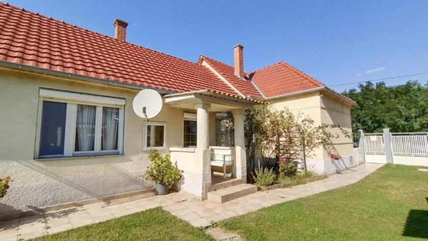 Haus kaufen Árpás max g8c4ydl9ug30